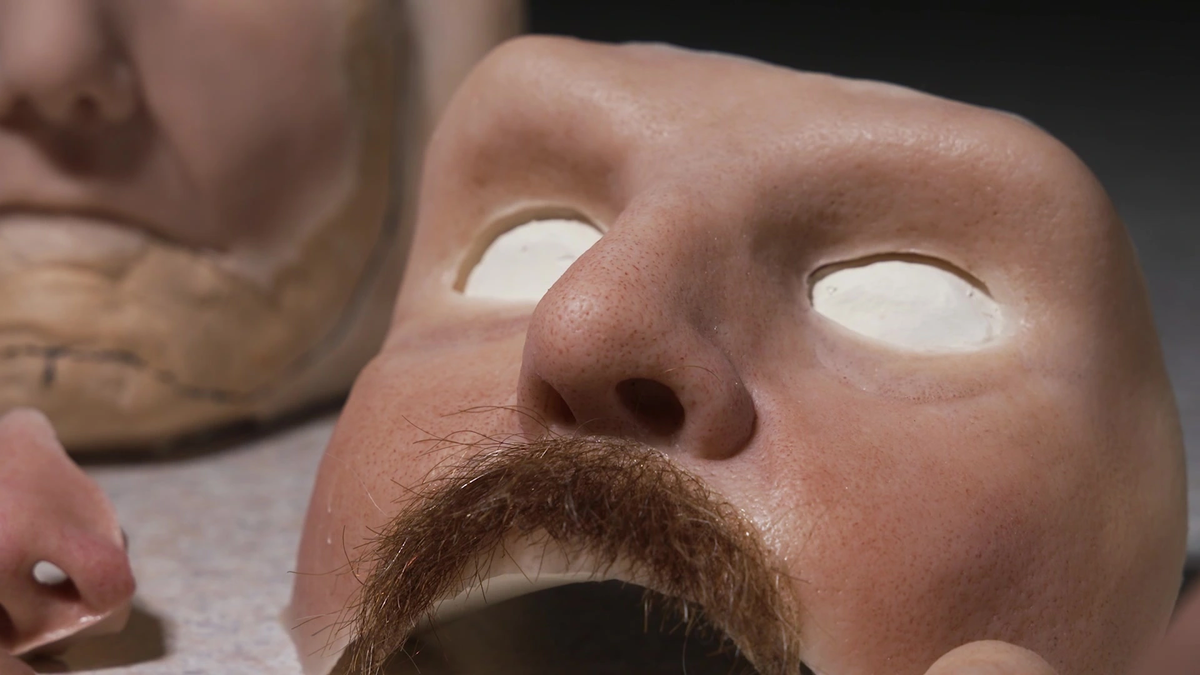 Former master of disguise helps disfigured people