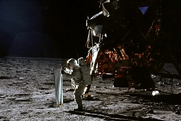 The secret reason that the US beat Russia to the moon