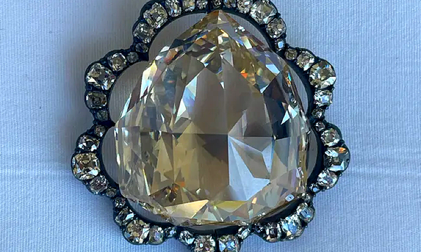 Austrian crown jewels found in a Canadian safe deposit box